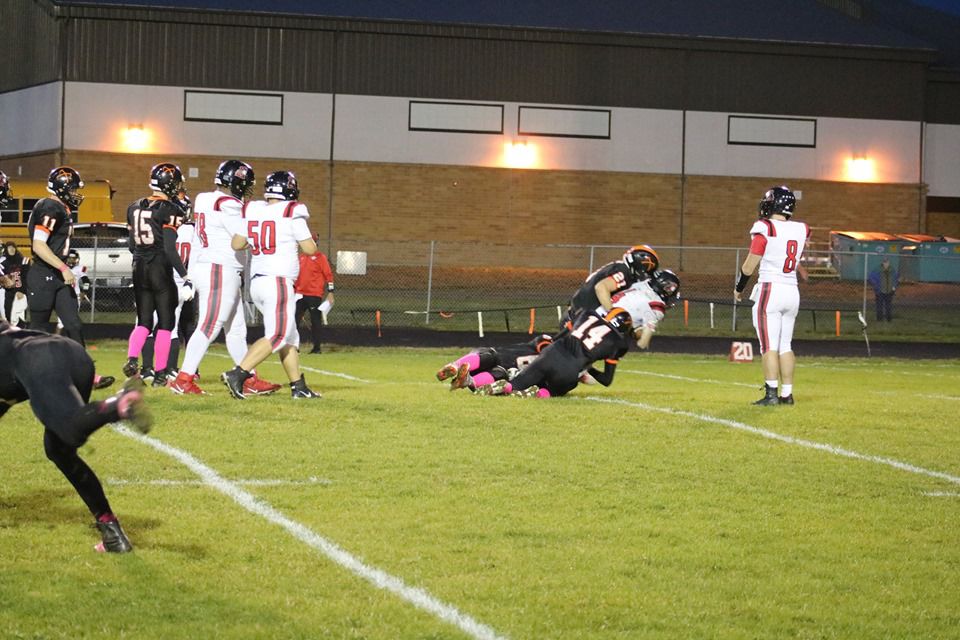 2B Football: Mountaineers Dominate Fort Vancouver